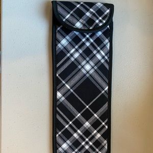 💥THIRTY-ONE CURLING/FLAT IRON SLEEVE💥